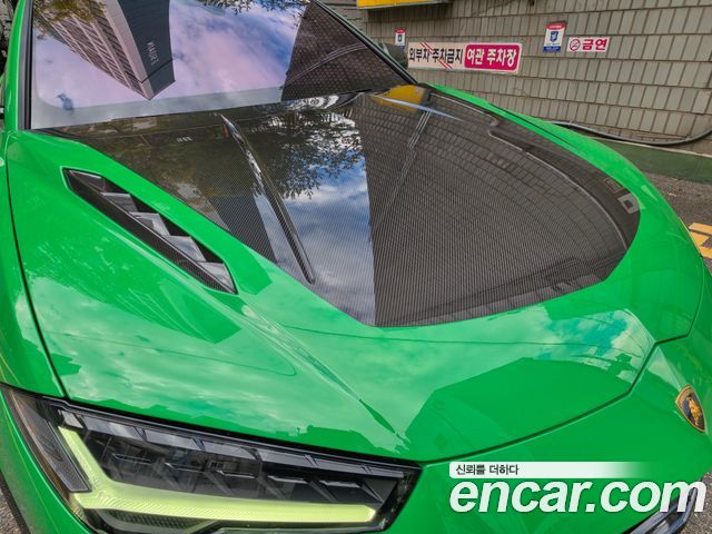 Lamborghini Urus 2024 — photo 13
