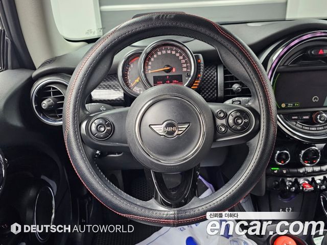 Mini Cooper 2015 — photo 13