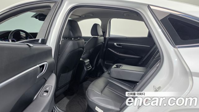 Hyundai Sonata 2020 — photo 17