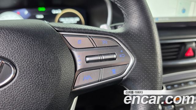 Hyundai Santafe 2023 — photo 21