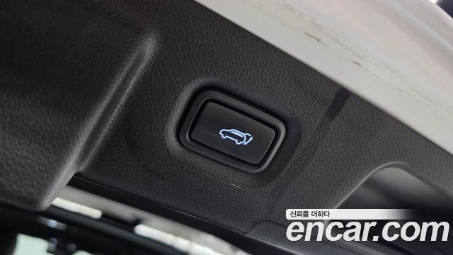 Hyundai Santafe 2023 — photo 22
