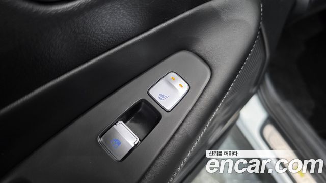 Hyundai Santafe 2023 — photo 26