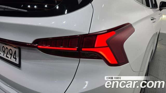 Hyundai Santafe 2023 — photo 9