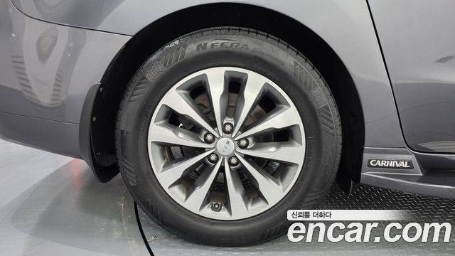 Kia Canival 2016 — photo 5