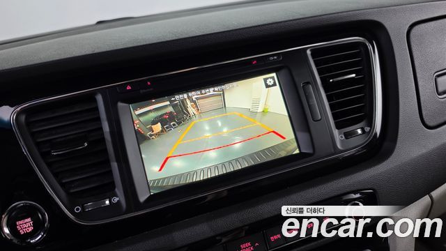 Kia Canival 2016 — photo 15