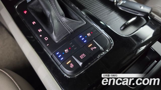 Kia Canival 2016 — photo 16