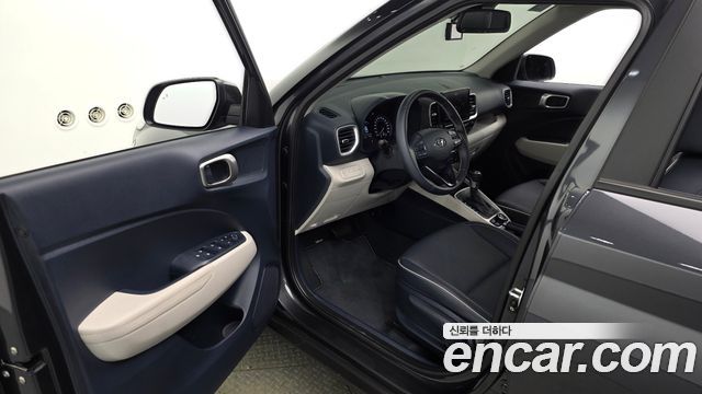 Hyundai Venue 2022 — photo 13