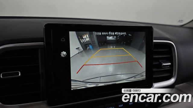 Hyundai Venue 2022 — photo 21