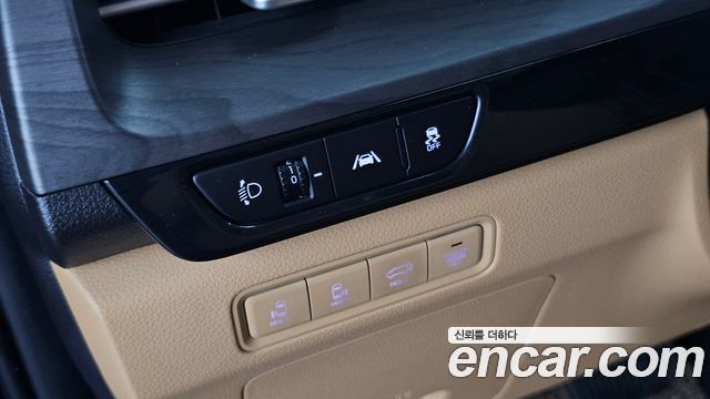 Kia Canival 2023 — photo 26