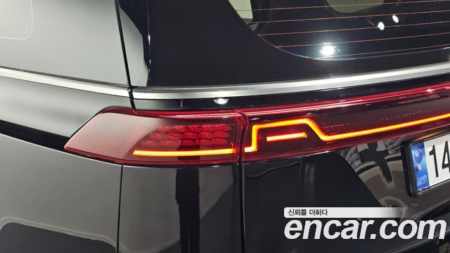 Kia Canival 2023 — photo 9