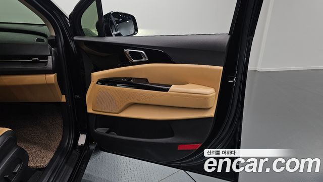 Kia Canival 2023 — photo 15