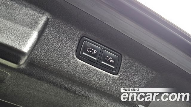 Kia Canival 2023 — photo 29