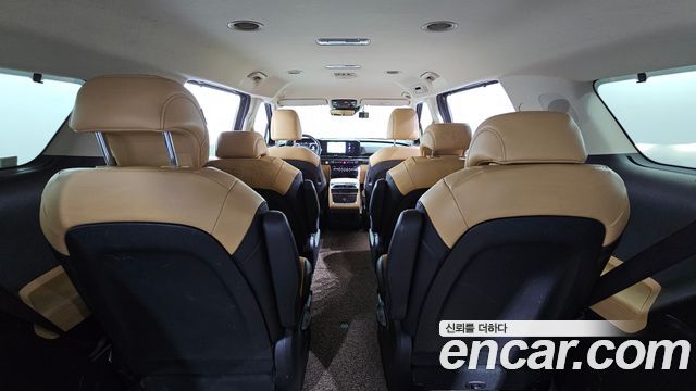 Kia Canival 2023 — photo 30