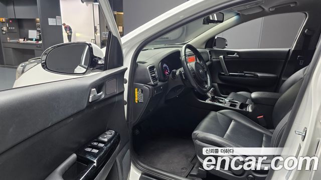 Kia Sportage 2016 — photo 13