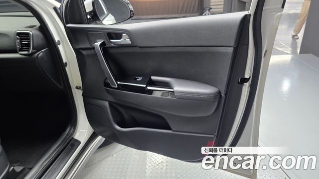 Kia Sportage 2016 — photo 14
