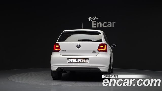 Volkswagen Polo 2016 — photo 4