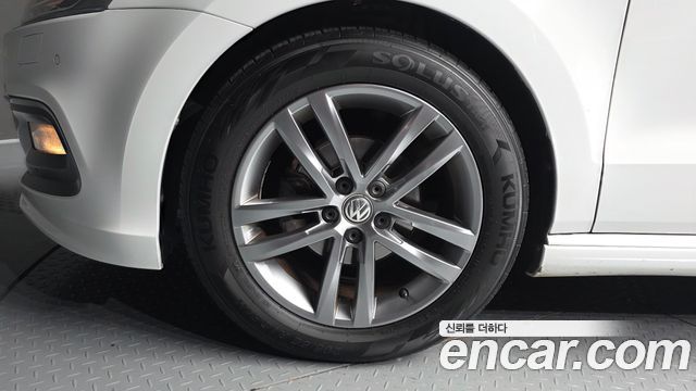 Volkswagen Polo 2016 — photo 5
