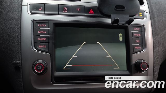 Volkswagen Polo 2016 — photo 14