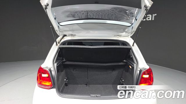 Volkswagen Polo 2016 — photo 20