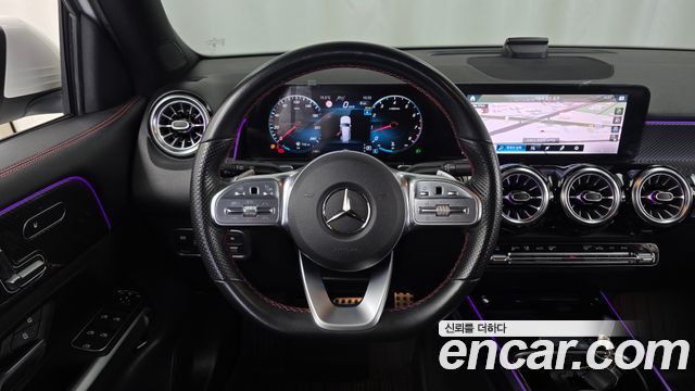 Mercedes-Benz GLB-Class 2023 — photo 19