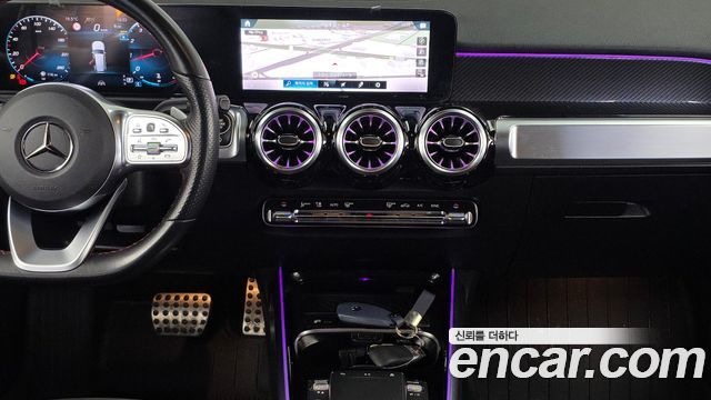 Mercedes-Benz GLB-Class 2023 — photo 20