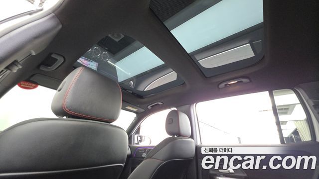Mercedes-Benz GLB-Class 2023 — photo 25