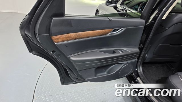 Genesis G80 2022 — photo 15