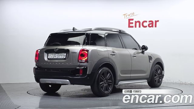 Mini Countryman 2019 — photo 2
