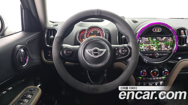 Mini Countryman 2019 — photo 19