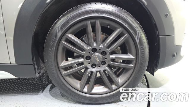 Mini Countryman 2019 — photo 7