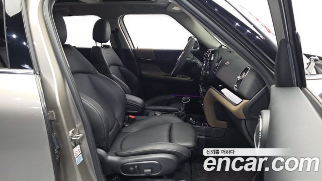 Mini Countryman 2019 — photo 16