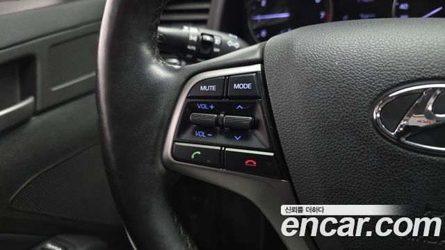 Hyundai AVANTE 2016 — photo 15