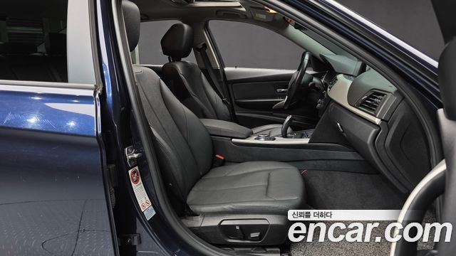 BMW 3-Series 2015 — photo 11