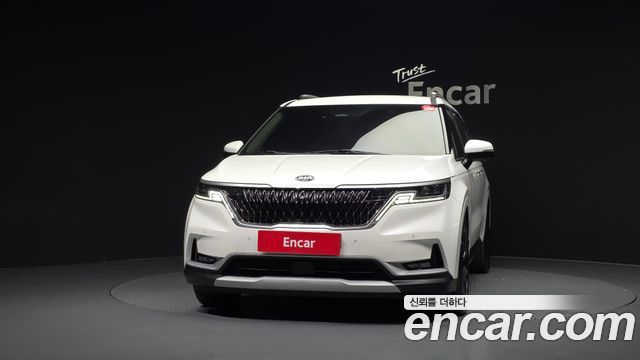 Kia Canival 2021 — photo 3