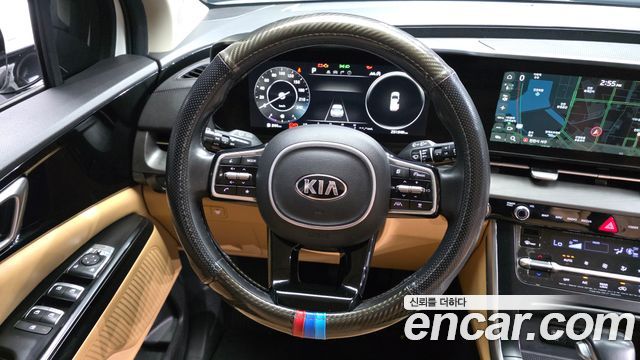 Kia Canival 2021 — photo 19