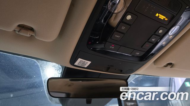 Kia Canival 2021 — photo 24