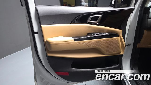Kia Canival 2021 — photo 14