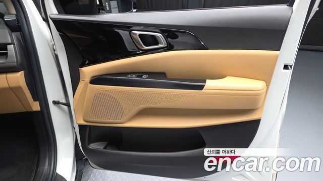 Kia Canival 2021 — photo 15