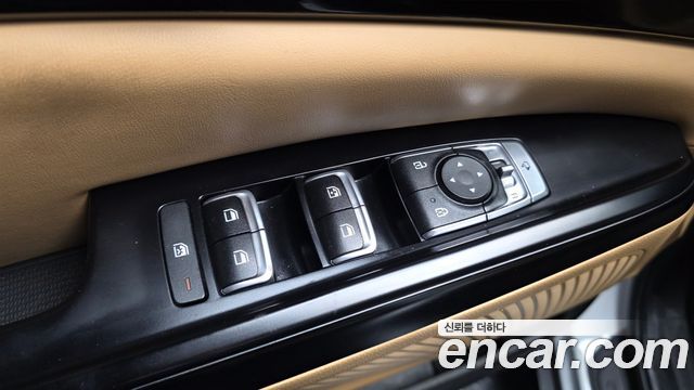 Kia Canival 2021 — photo 27