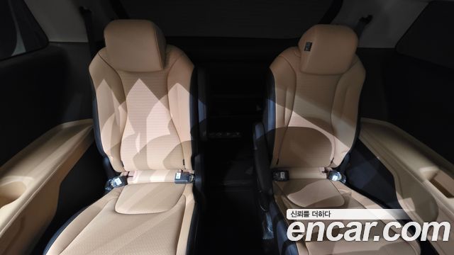 Kia Canival 2021 — photo 33