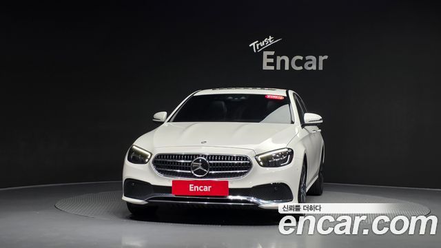 Mercedes-Benz E-Class 2022 — photo 3