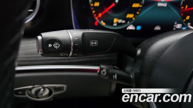 Mercedes-Benz E-Class 2022 — photo 24