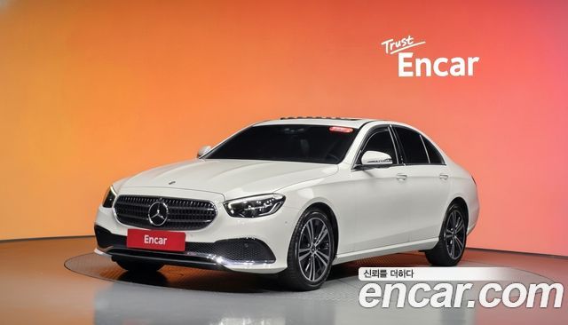 Mercedes-Benz E-Class 2022 — photo 1
