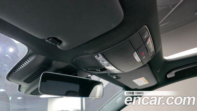 Mercedes-Benz E-Class 2022 — photo 30