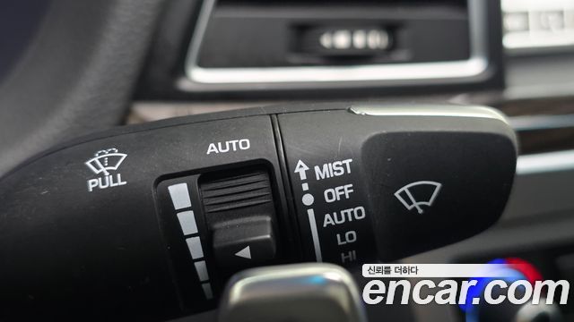 Genesis G80 2019 — photo 24