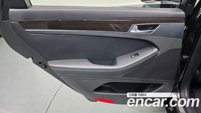 Genesis G80 2019 — photo 15