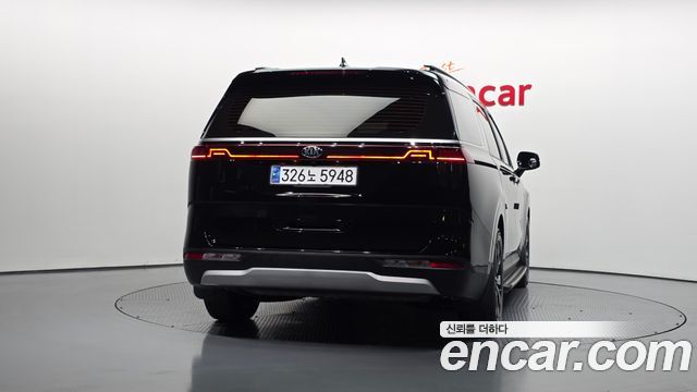 Kia Canival 2021 — photo 4