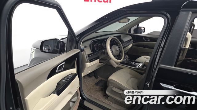 Kia Canival 2021 — photo 10