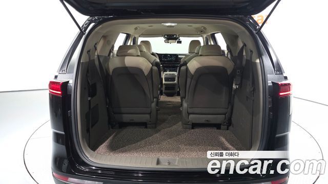 Kia Canival 2021 — photo 20