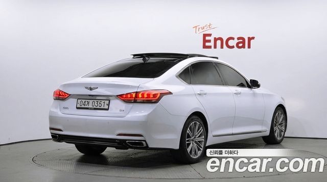 Genesis G80 2017 — photo 2